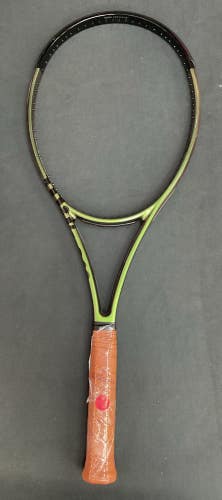 Wilson K-Blade 98  Pro Stock  - Grip Size 4 3/8