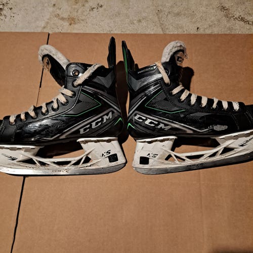 CCM RibCor 86K Hockey Skates Wide Width Size 5.5 (Used)