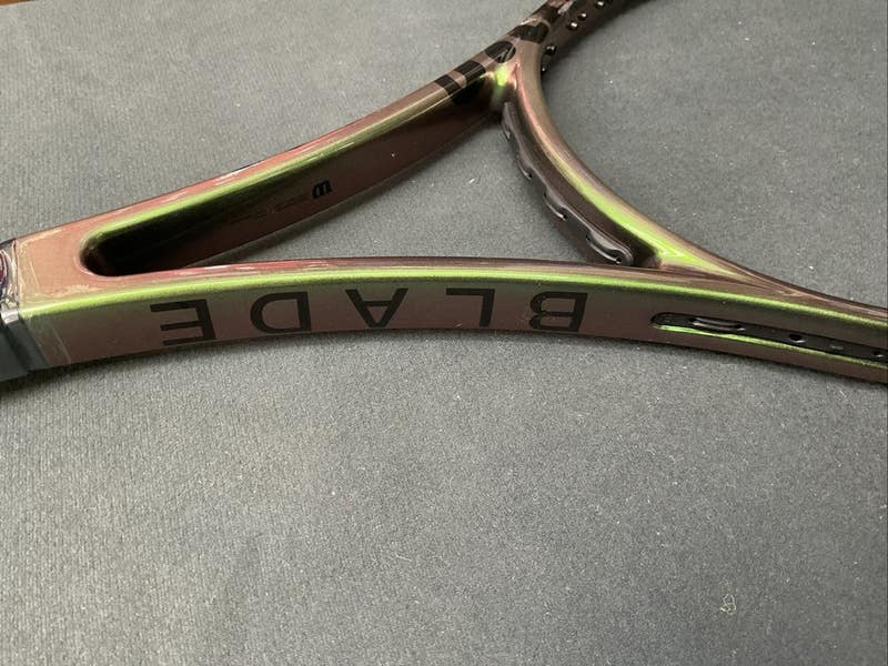 Wilson Blade Pro V8 18x20 4 3/8 | SidelineSwap | Buy and Sell on