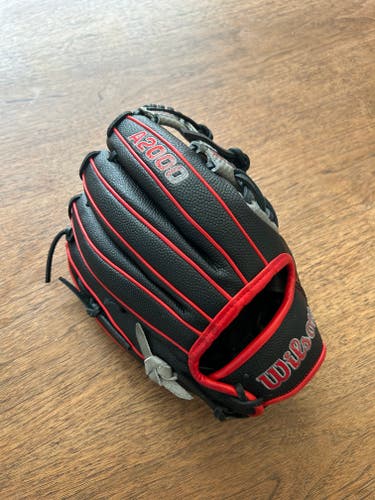 2024 Wilson RH Infield A2000 1975 Baseball Glove 11.75" (New)