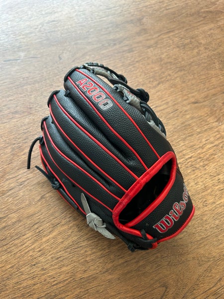 2024 Wilson RH Infield A2000 1975 Baseball Glove 11.75" (New)