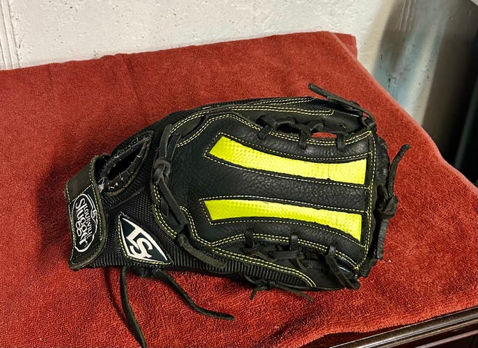 Louisville Slugger Zephyr Softball Glove RHT 13”