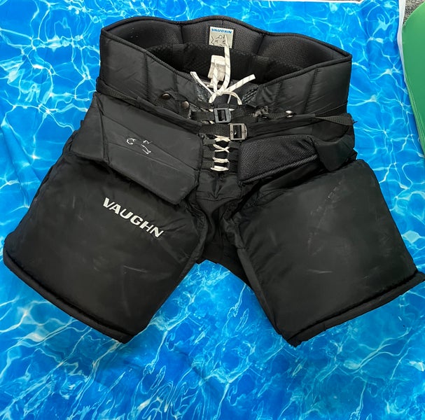 Senior Large Vaughn Ventus SLR3 Hockey Goalie Pants (Used)