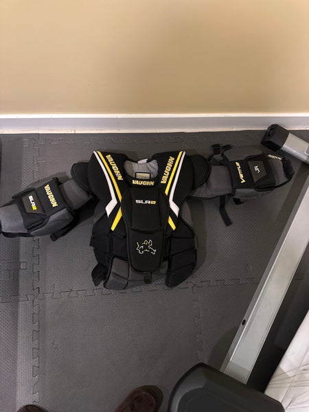 Large Vaughn Ventus SLR2 Goalie Chest Protector (Used)