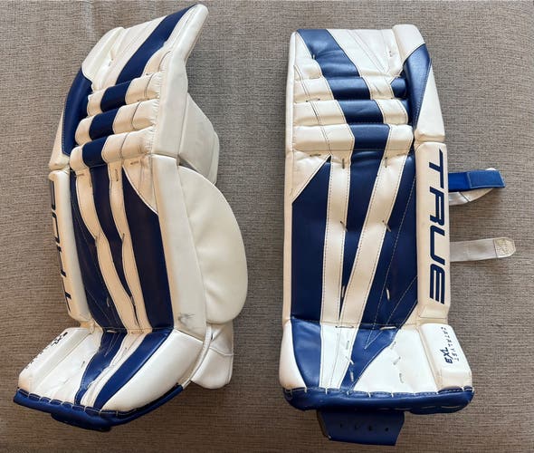 31" True Catalyst 7X3 Goalie Leg Pads (Used)