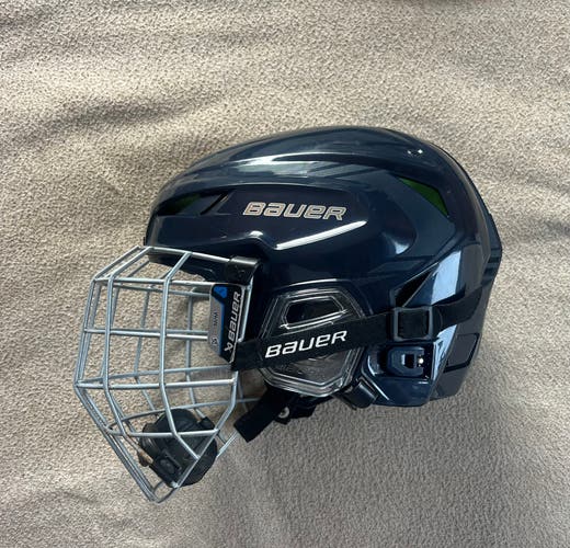 Small Bauer Hyperlite Helmet (Used)
