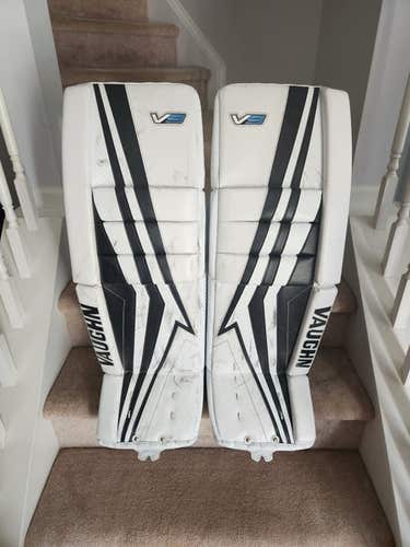 35"+2 Vaughn Velocity V9 Senior Goalie Leg Pads - Great Condition - Pixallo.store