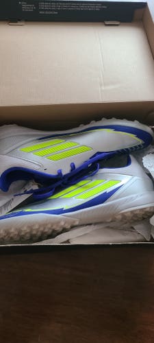 Gray Men's Size M 11.0 (W 12.0) Adult Adidas Shoes (Used)