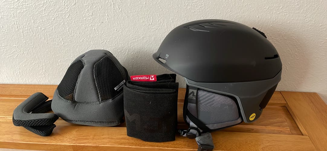 Unisex Medium Marker Ampire Helmet (New)