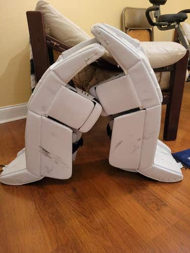 Pro Stock Vaughn Velocity V9 Leg Pads - 33"+2 - Great Game-Ready Condition! - Pixallo.store