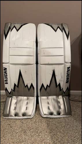 Vaughn V9 Pro Carbon Senior Goalie Leg Pads - 34"+1.5 - BRAND NEW - Pixallo.store