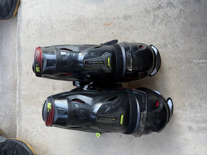 Senior Bauer Vapor Hyperlite 15" Shin Pads (Used)