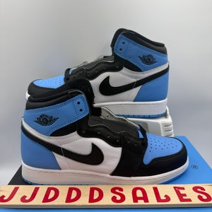 Nike Air Jordan 1 Retro High OG UNC Toe FD1437-400 GS Size 7Y / Women’s 8.5 NIB

New With Box