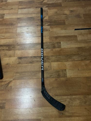 Junior Bauer Nexus Performance Left Hand Hockey Stick P92 (Used)