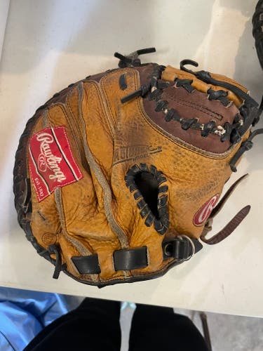 Rawlings Bull Series RH Catcher's Baseball Glove (Used)