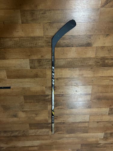 Youth CCM Youth Tacks Right Handed Hockey Stick (Used)