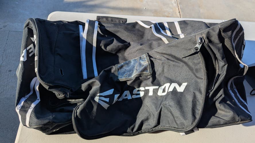 Easton Carry Player Bag - Small (perfect for youth) - Used - Like New