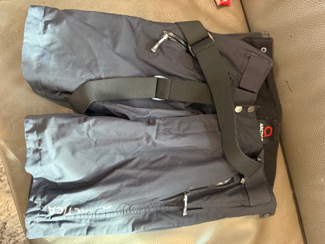 Black Large Boys Arctica Shorts (Used)