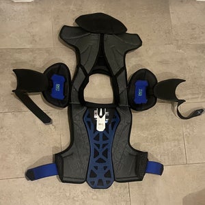 Bauer Vapor FLYLITE Hockey Shoulder Pads - Intermediate