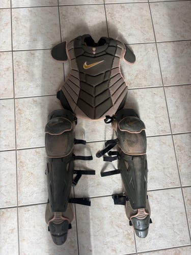 Nike Diamond Elite Catcher's Set (Used)