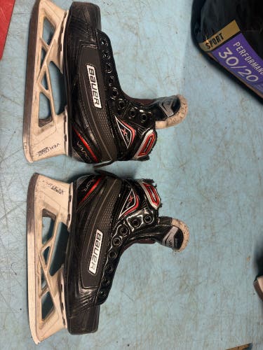 2017 Bauer Vapor X700 Hockey Goalie Skates Size 3 (Used)