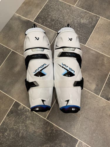 Bauer Vapor Flylite 14" Shin Pads (Used)
