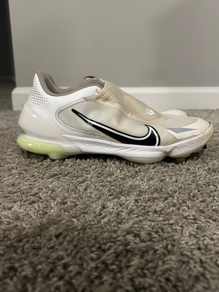 White Men's Size M 9.0 Adult Nike Force Zoom Trout 8 Metal (Used)
