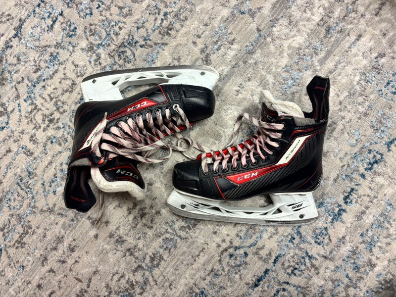 CCM JetSpeed Hockey Skates 9.5 (Used)