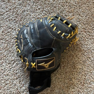 Mizuno RH Catcher's Baseball Glove 34" (Used)