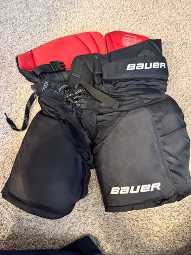 Junior Small Bauer Vapor x100 Hockey Pants (Used)