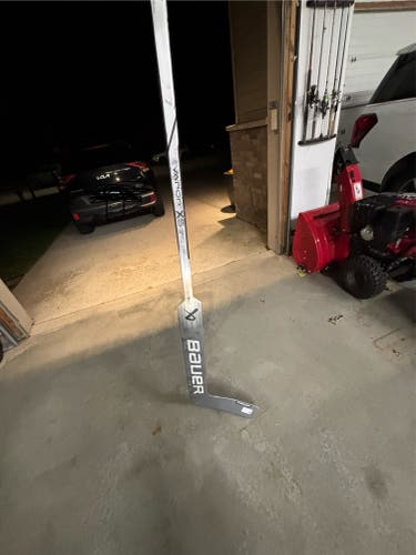 Senior Bauer Vapor X5 Pro Regular Goalie Stick 25" Paddle (Used)