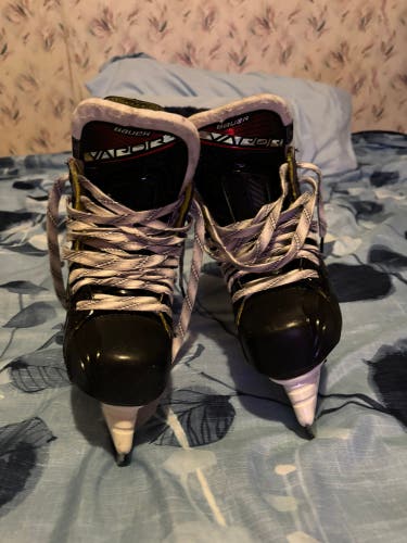 Bauer Hockey Skates Size 3 (Used)