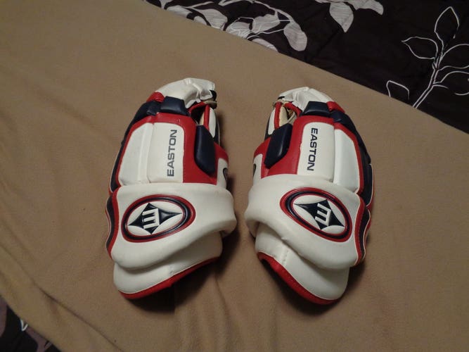 Easton Stealth S4 Gloves (Used)