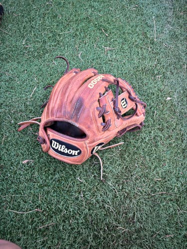 Wilson A2000 RH Infield Baseball Glove 11.75" (Used)