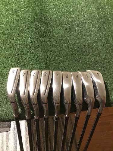 Taylormade Stealth Irons Set (5-PW-GW-SW-LW) Seniors Ventus 5-A Red Graphite