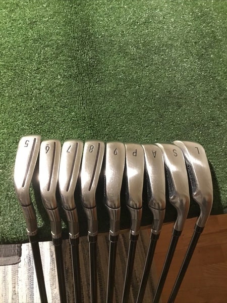 Taylormade Stealth Irons Set (5-PW-GW-SW-LW) Seniors Ventus 5-A Red Graphite