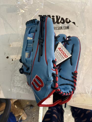 2025 Outfield RH Wilson A2000 Baseball Glove 12.5" (New)