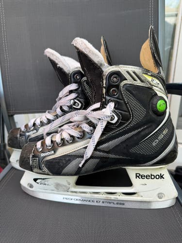 2013 Reebok 16K Pump Hockey Skates Regular Width Pro Stock 9 (Used)