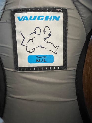 Vaughn Velocity V9 Goalie Chest Protector