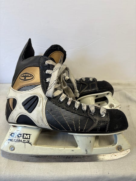CCM Tacks 252 Hockey Skates Regular Width 7 (Used)