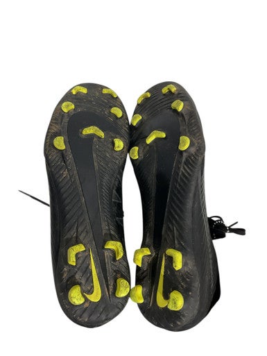 Used Nike Soccer Cleats Black Youth 07.5 11847-S000030646