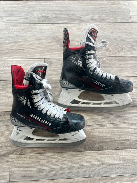 2023 Bauer Vapor X4 Hockey Skates Regular Width 6 (Used)