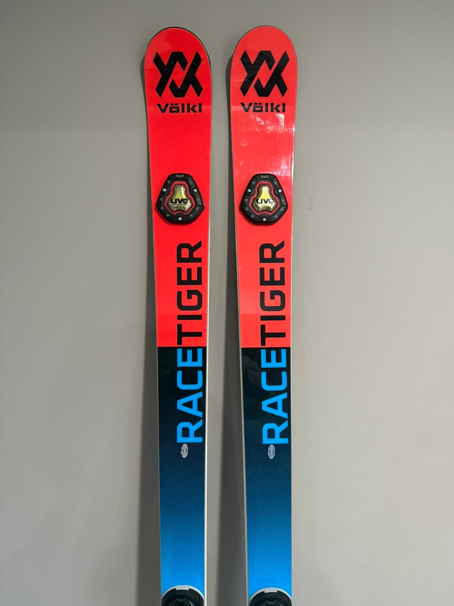 NEW Volkl Racetiger GS Worldcup w/Marker Race 18 | SidelineSwap