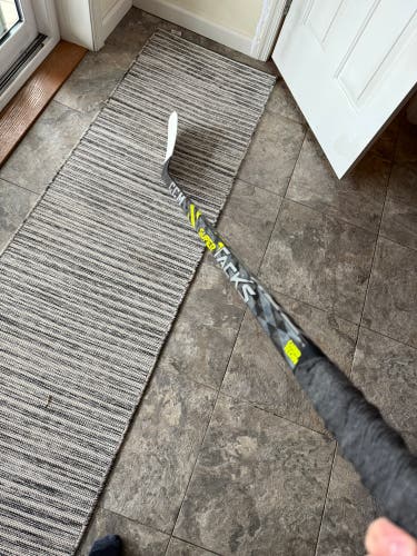 Senior CCM Super Tacks AS4 RH P29 (Used)