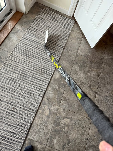Senior CCM Super Tacks AS4 RH P29 (Used)