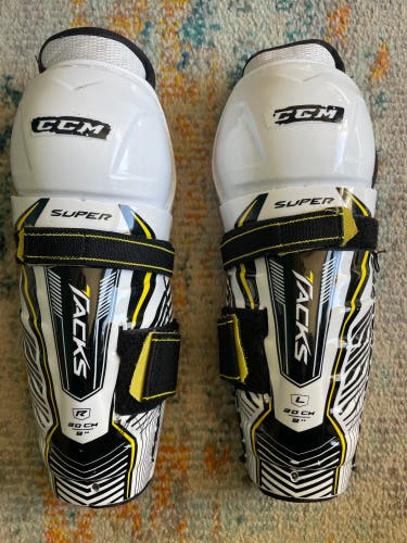 Youth CCM Super Tacks 8" Shin Pads (Used)