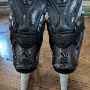 2023 Bauer Supreme M50 Pro Hockey Skates Regular Width 6.5 (Used)