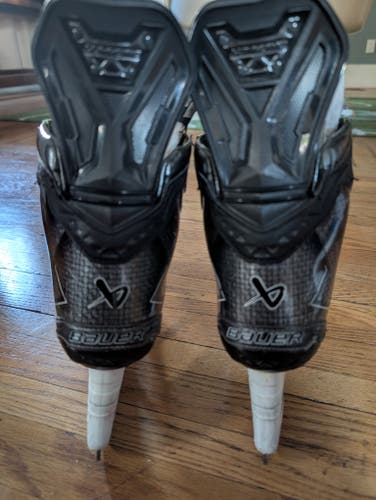 2023 Bauer Supreme M50 Pro Hockey Skates Regular Width 6.5 (Used)
