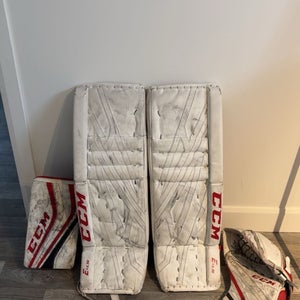 30" 2019 CCM Eflex 4.5 Goalie Leg Pads (Used)