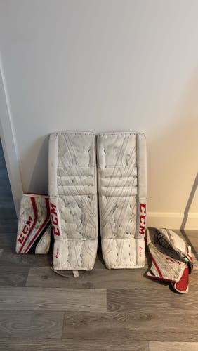 30" 2019 CCM Eflex 4.5 Goalie Leg Pads (Used)